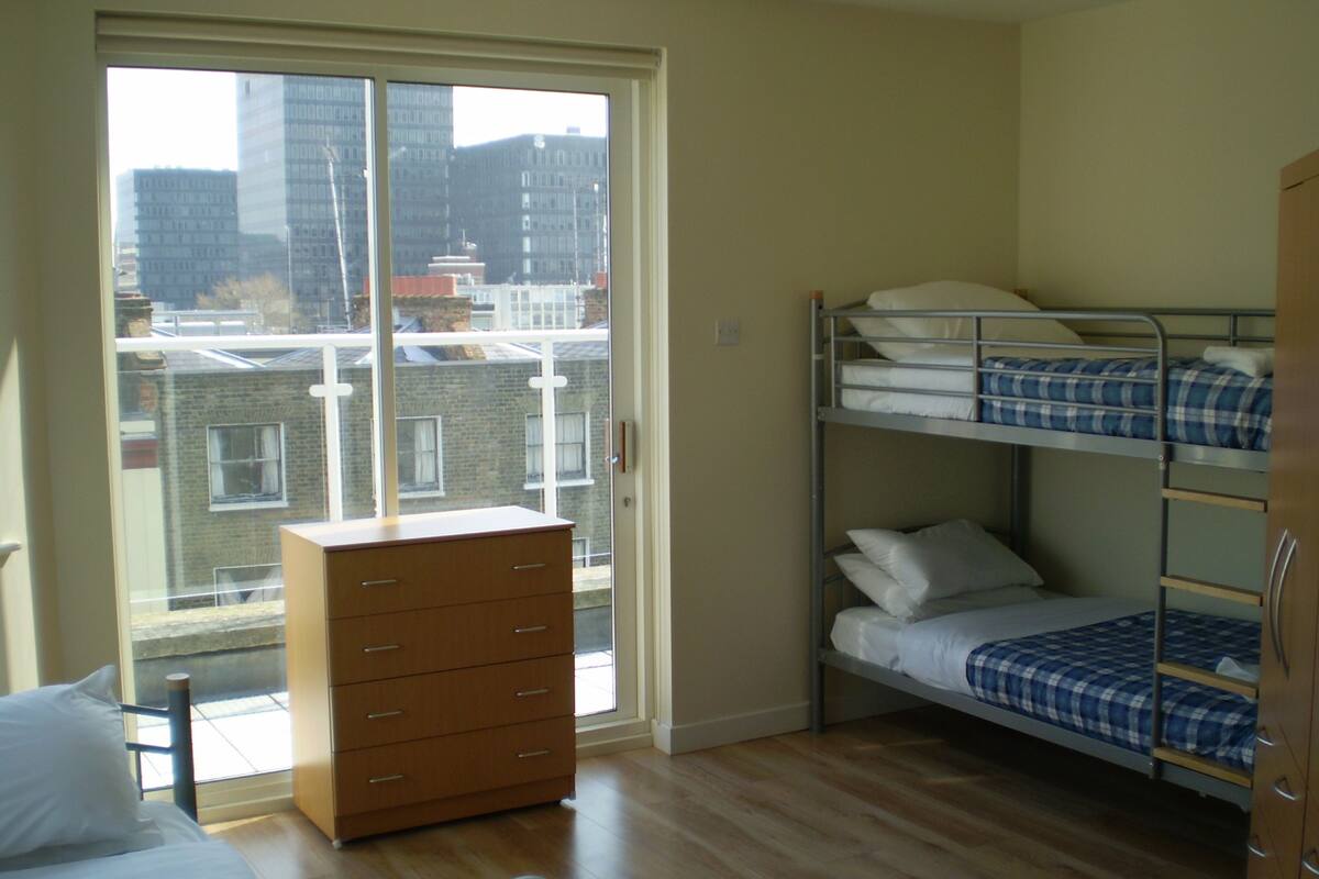 In-room safe, iron/ironing board, free WiFi, bed sheets
