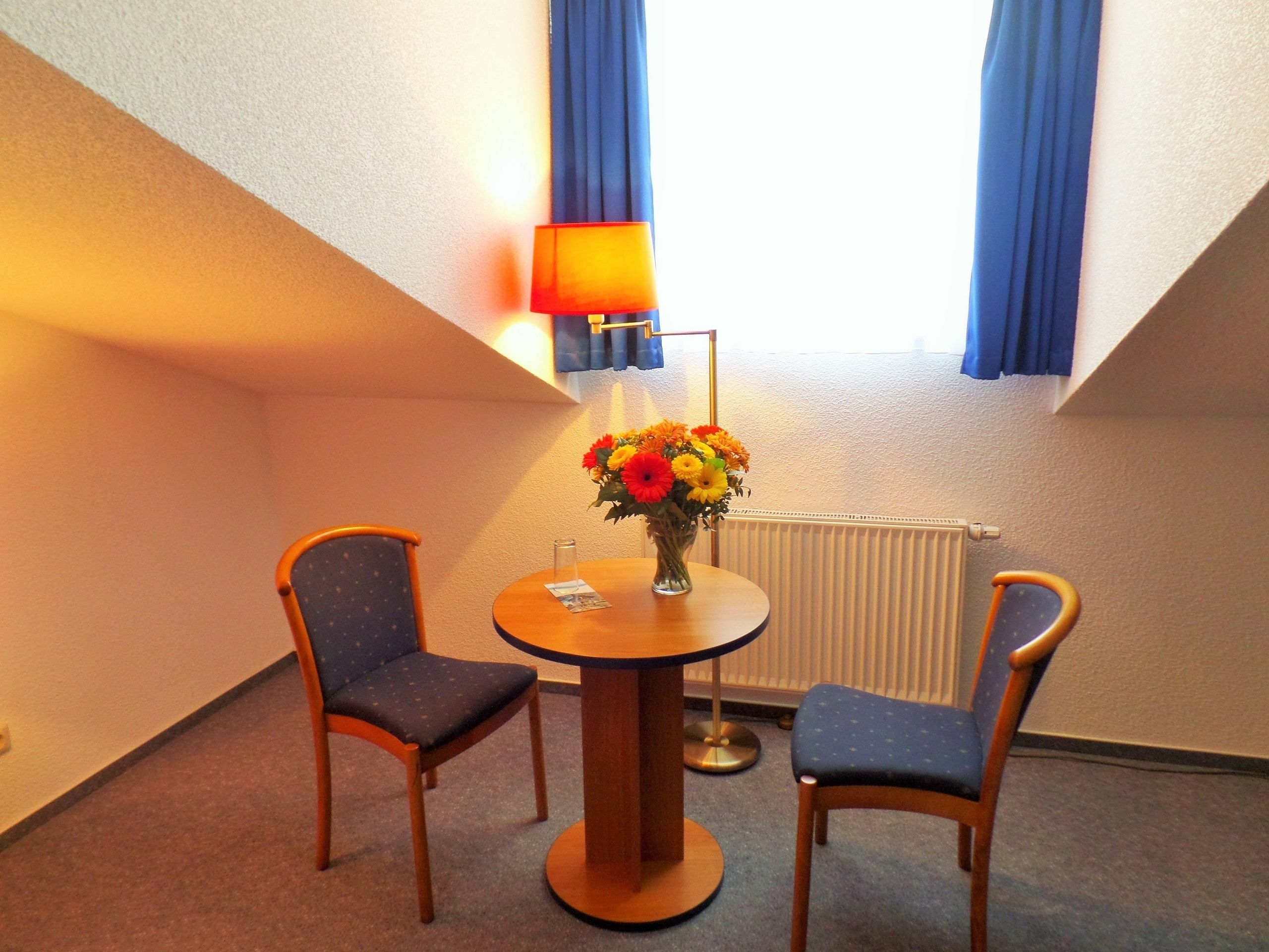 32-inch flat-screen tv with satellite channels, tv