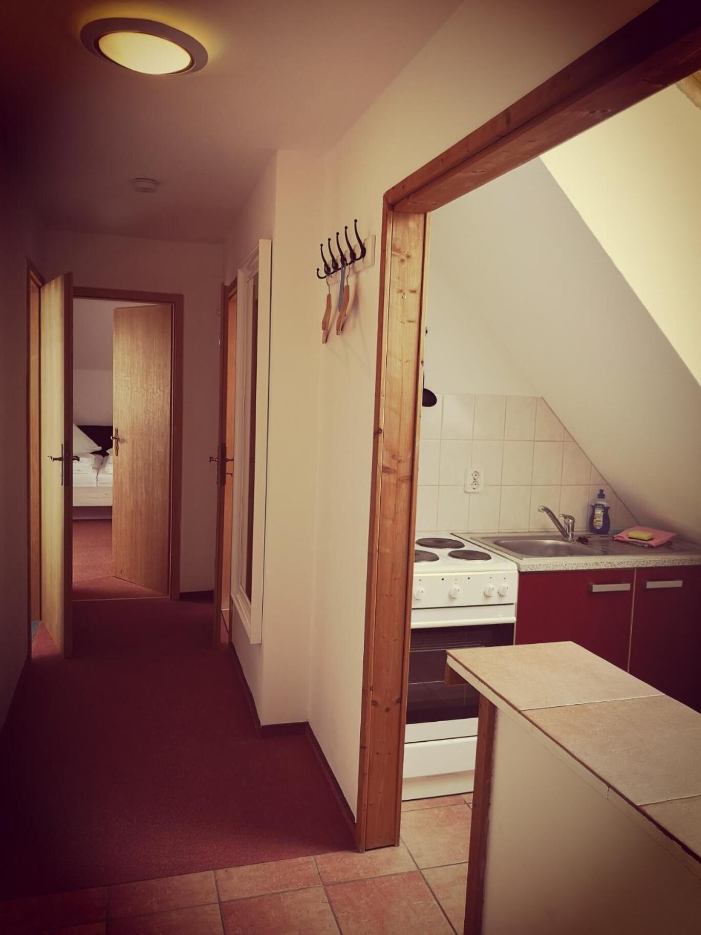 fridge, electric kettle