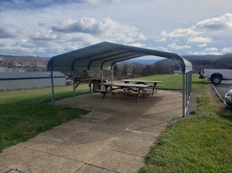 BBQ/picnic area