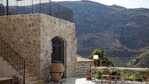 شرفة على السطح