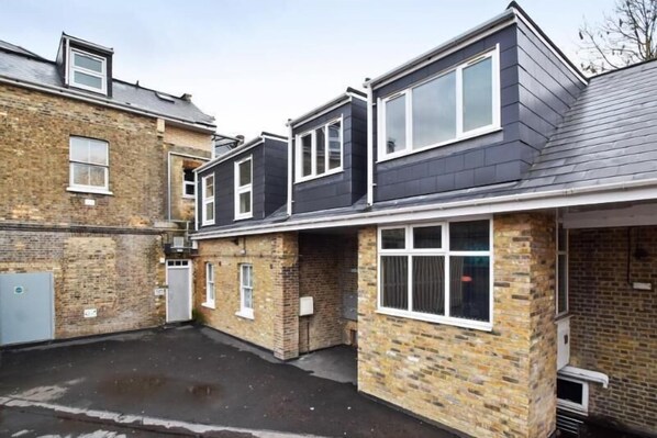 View from property - Access Shepherd's Bush (London)