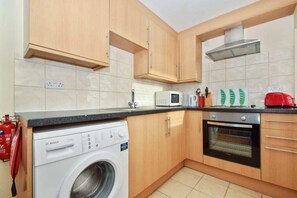 Frigorífic, microones, forn i rentaplats 