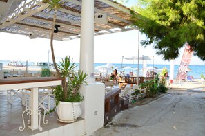 Property grounds - Cavo D'Oro Apartments (Corfu)