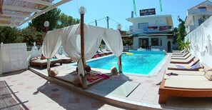 Outdoor pool, sun loungers