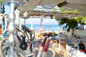 Poolside bar - Cavo D'Oro Apartments (Corfu)