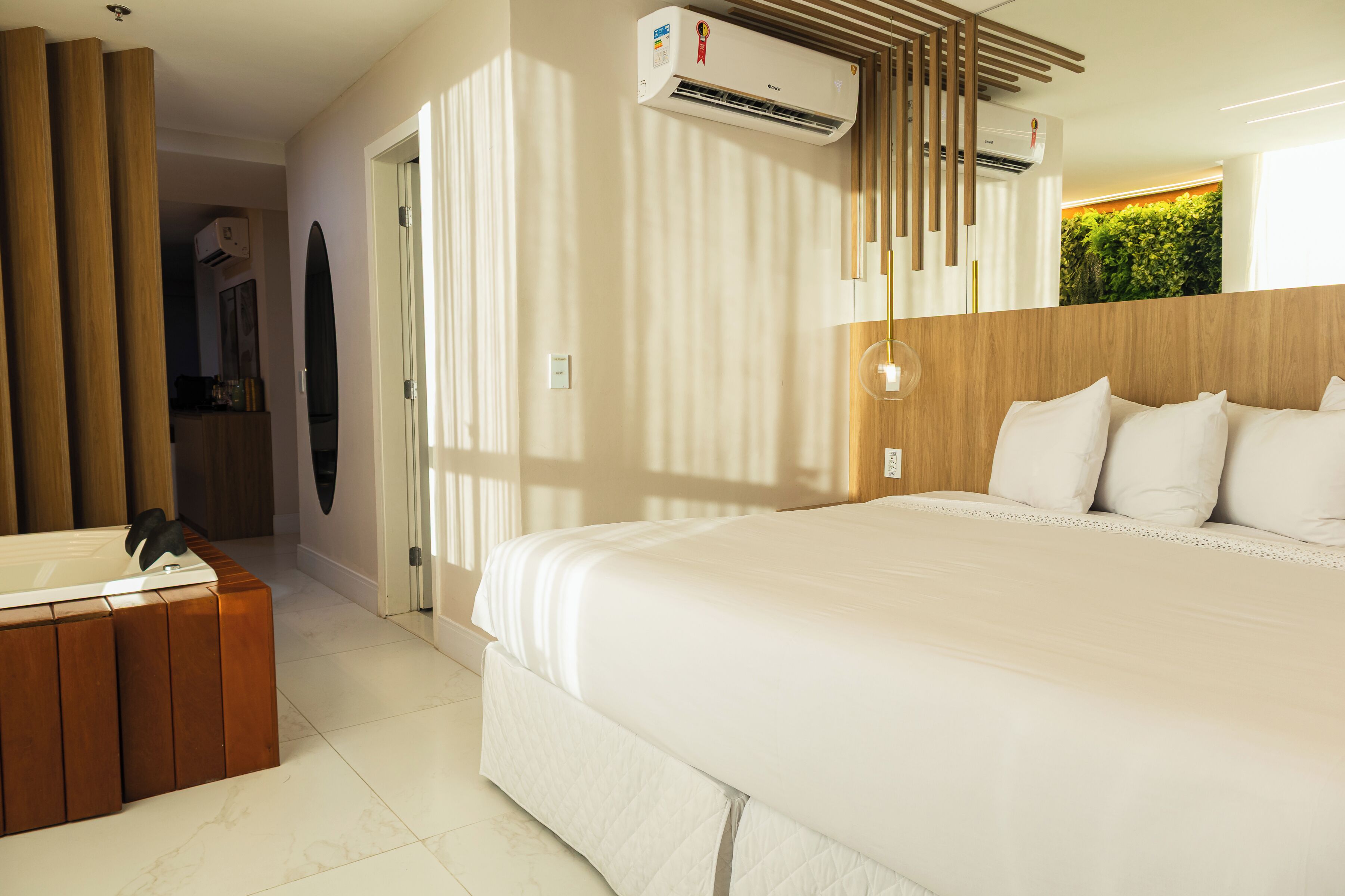 Royal Room, Non Smoking