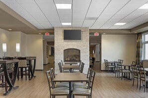 Free daily buffet breakfast  - Best Western Plus Havre Inn & Suites (Havre)