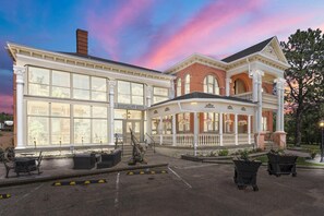 Façade de l’hébergement - soirée/nuit