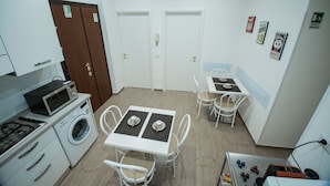 Unclassified image, 3 of 36, button - Desiderio di Roma (Rome)