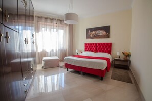Double Room, Private Bathroom (External) | 4 bedrooms, premium bedding, in-room safe, desk - Desiderio di Roma (Rome)