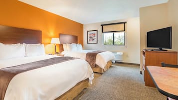 Sengetøy av topp kvalitet, senger med overmadrass og skrivebord