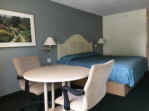 Free WiFi, bed sheets - Riviera Motel (Kissimmee)