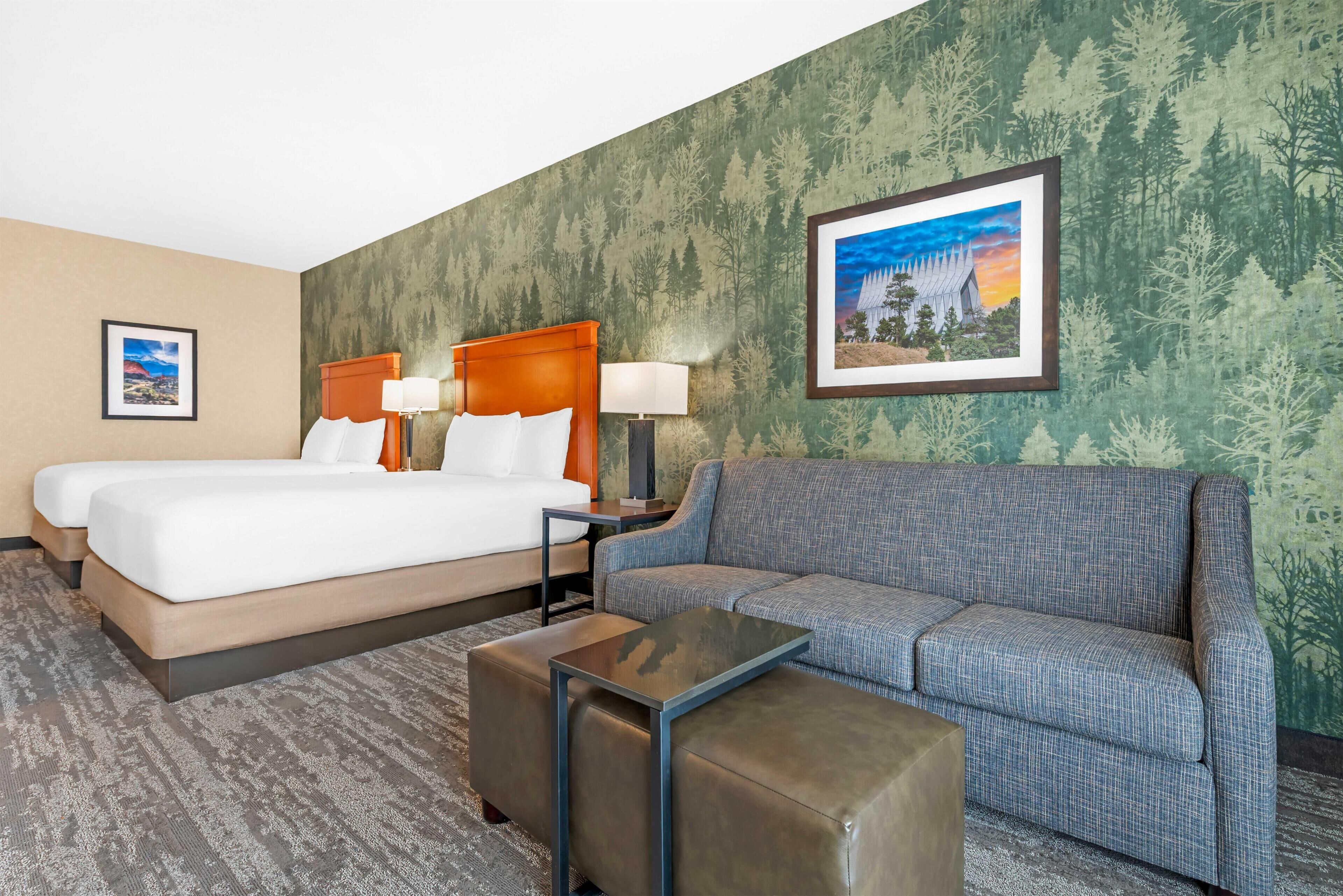 办公桌、遮光窗帘、熨斗/熨衣板、免费婴儿床