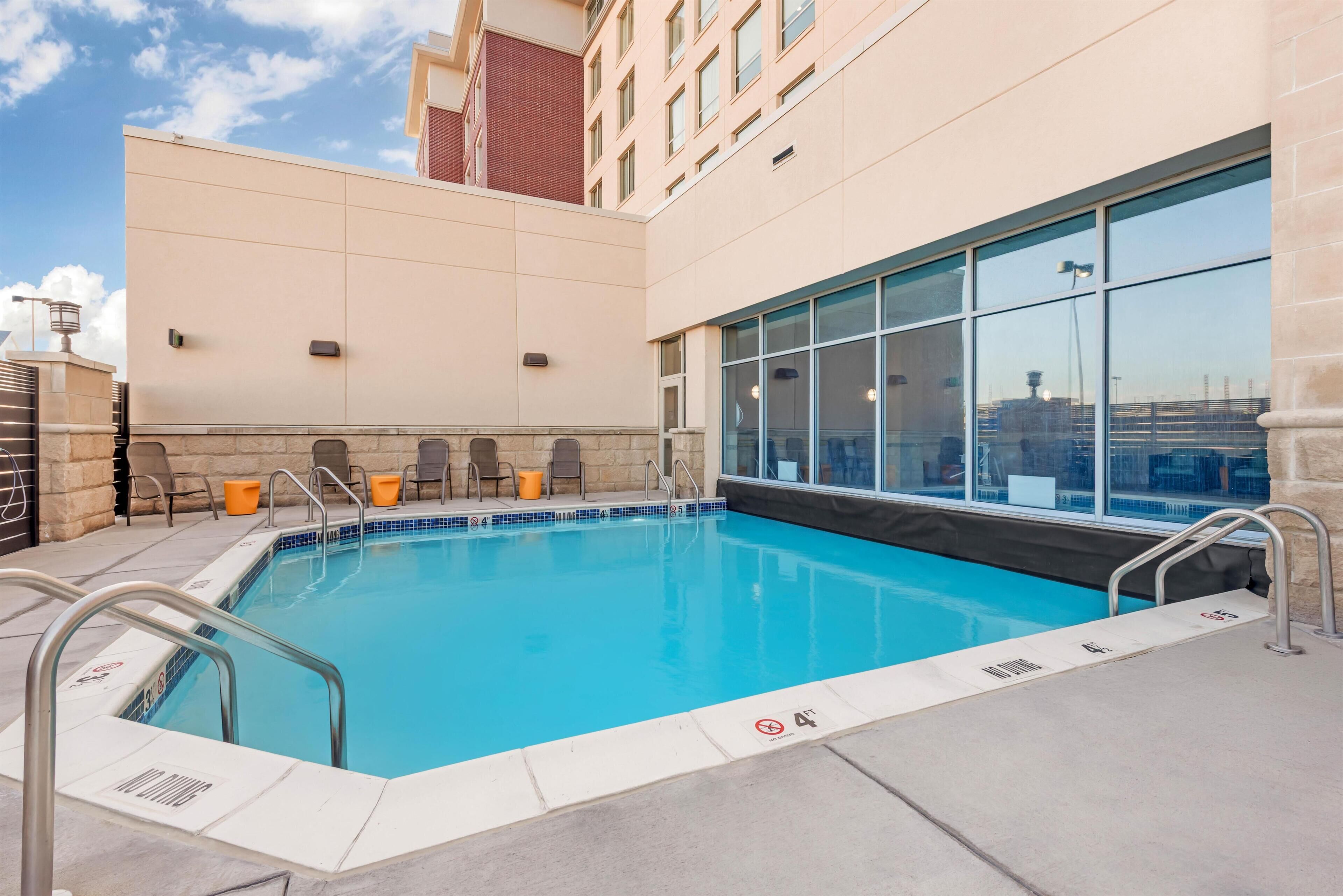 Indoor pool, outdoor pool