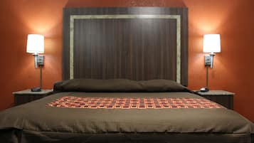Tabla de planchar con plancha, wifi gratis y ropa de cama