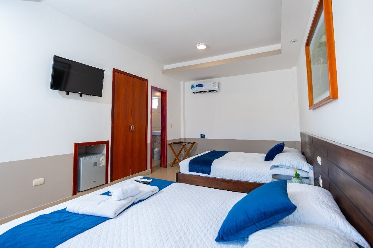 标准双人房, 2 张双人床 | 高档床上用品、迷你吧、特色家居、床单