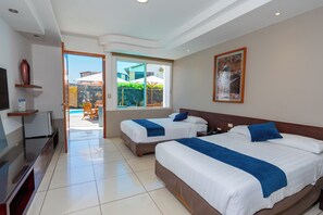 Ropa de cama de alta calidad, minibar y muebles diferentes 