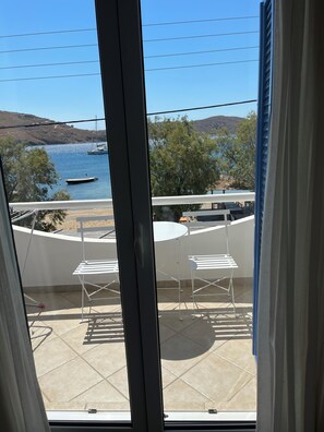 In-room safe, individually decorated, iron/ironing board, free WiFi - Cyclades Hotel Serifos (Serifos)