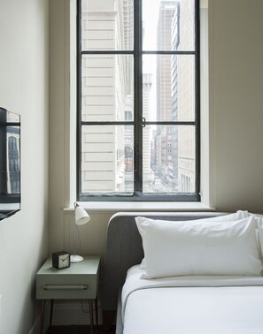 1 bedroom, Frette Italian sheets, premium bedding, down comforters