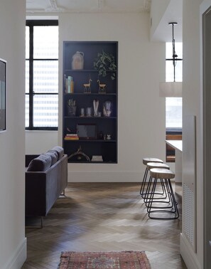 48-inch flat-screen TV with satellite channels, TV, pay films - ROOST Midtown (Philadelphia)