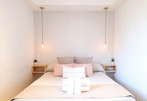 Apartamento (2 People) | Ropa de cama de alta calidad y edredones de plumas