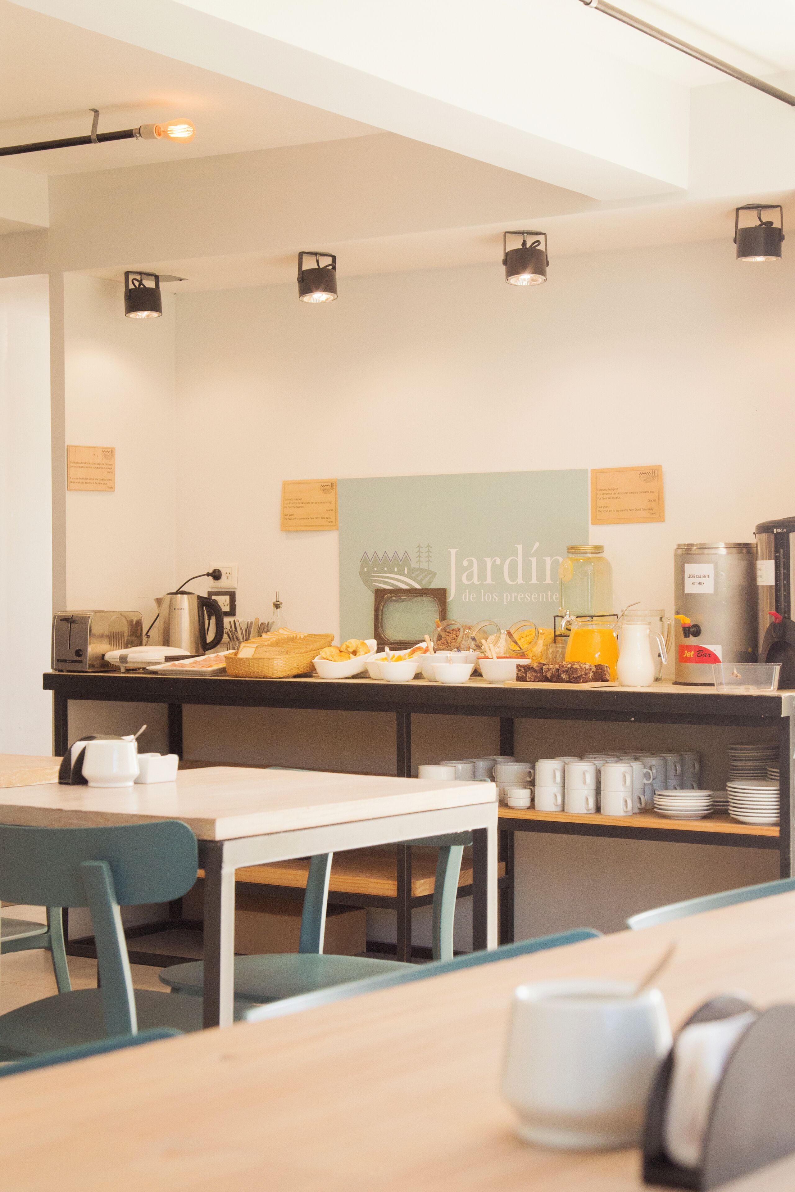 Daily buffet breakfast (USD 15 per person)