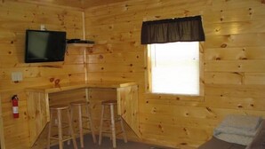 Pappy's Coal Miner's Cabin | Coin séjour