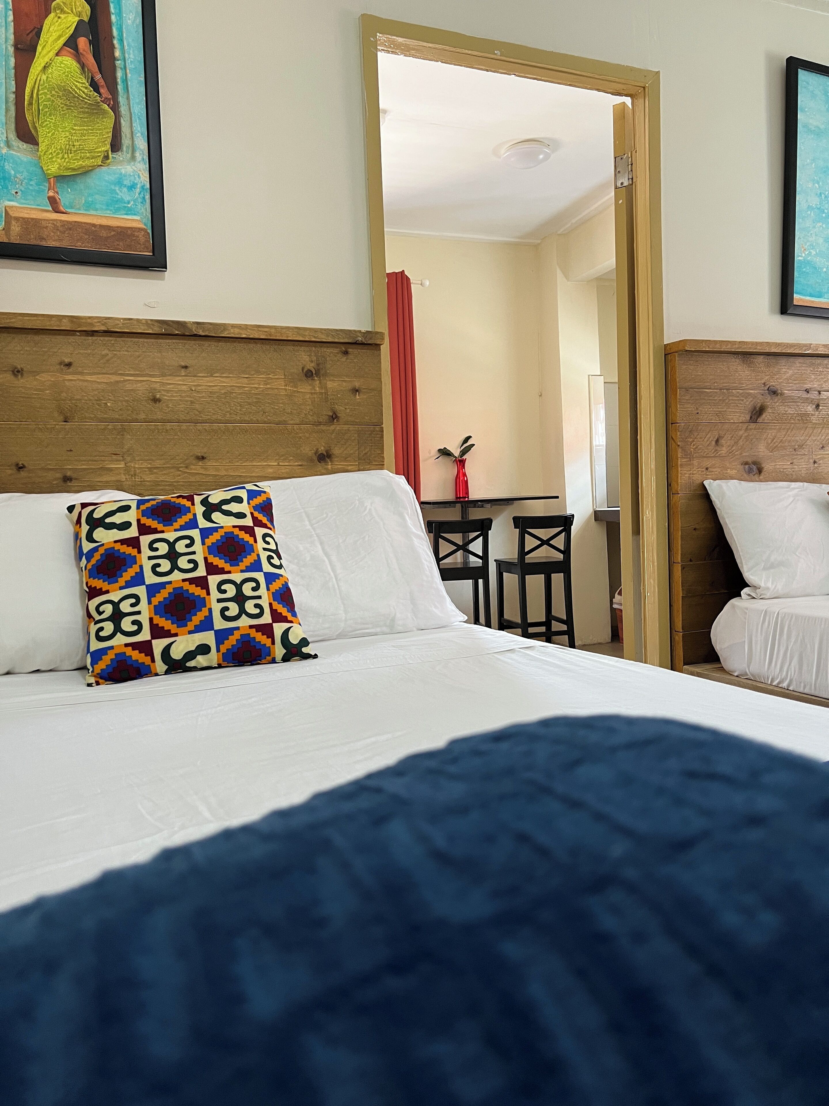 Deluxe appartement, Meerdere bedden, niet-roken, kitchenette | Luxe beddengoed, een kluis op de kamer, een bureau, een laptopwerkplek