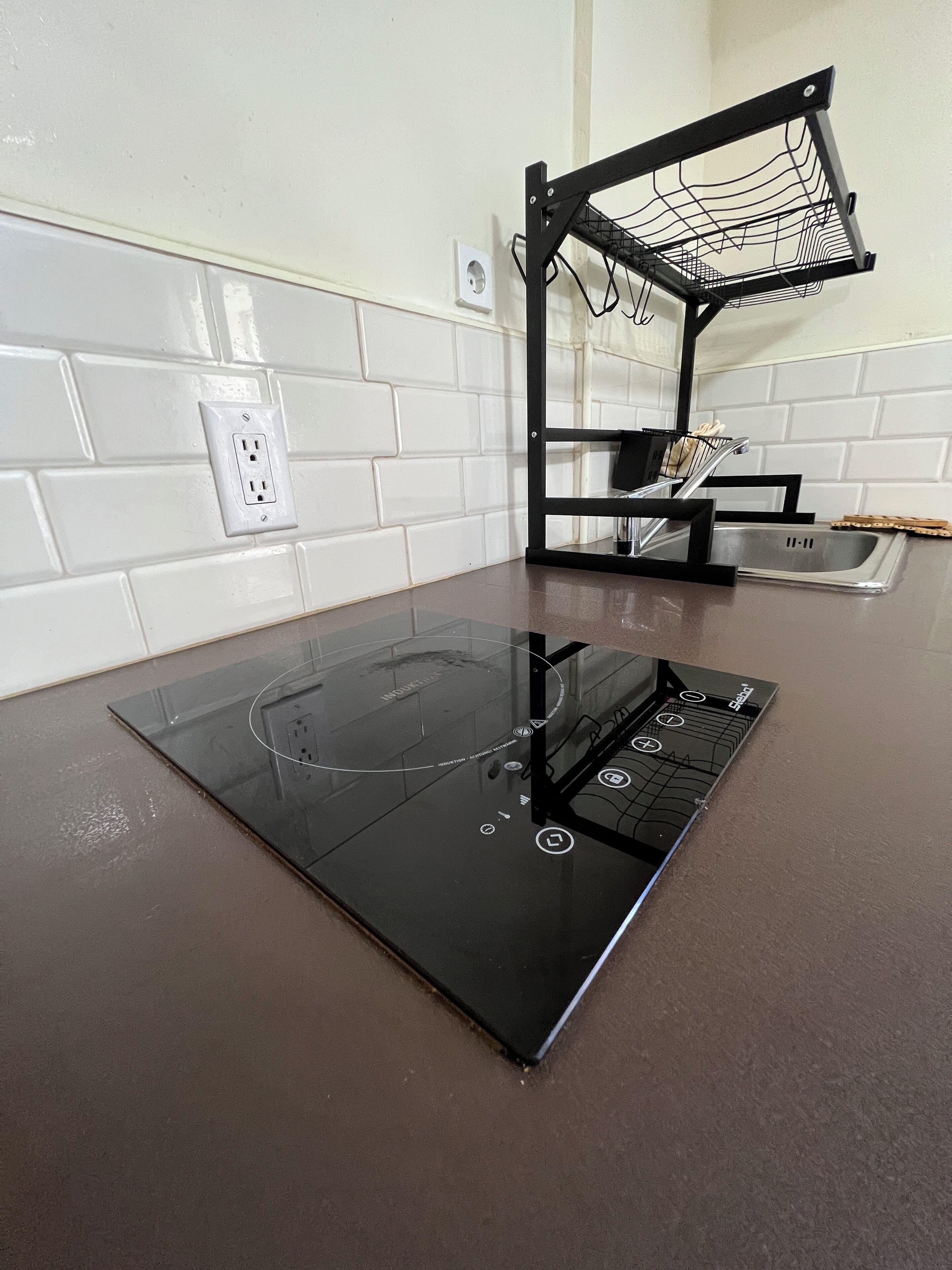 quadruple room, kitchenette | private kitchen | fridge, stovetop, cookware/dishes/utensils