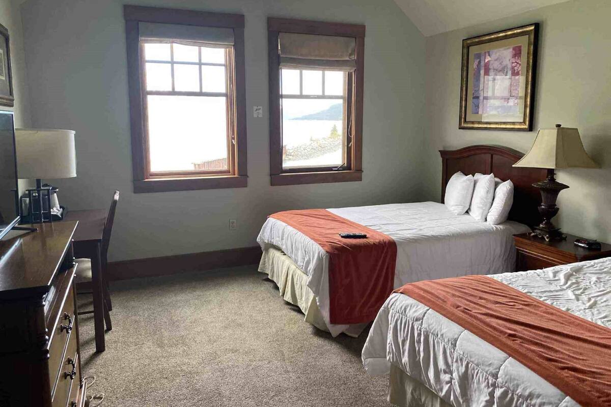 Superior Room, 2 Double Beds, Ocean View | Desk, iron/ironing board, free cots/infant beds, free rollaway beds