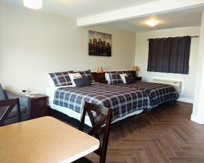Deluxe Room, Kitchen, Mountain View | Iron/ironing board, free WiFi