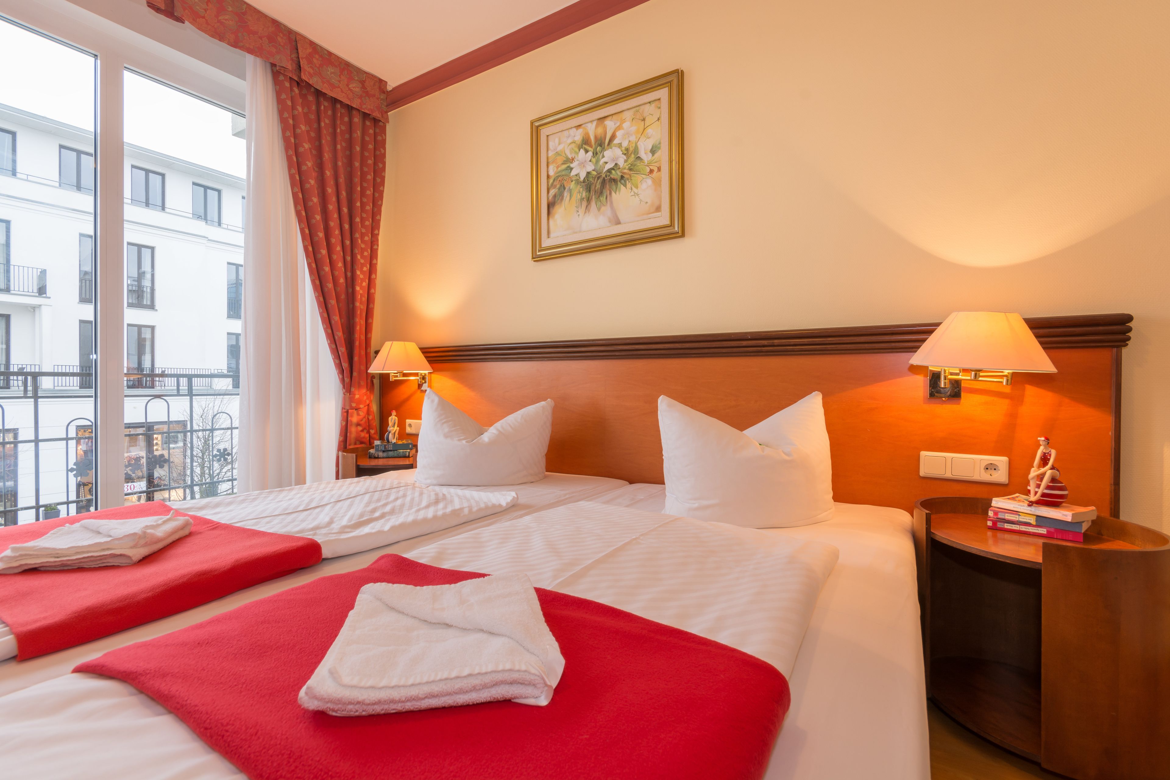 basic double room, 1 double bed | hypo-allergenic bedding, in-room safe, free wifi, bed sheets