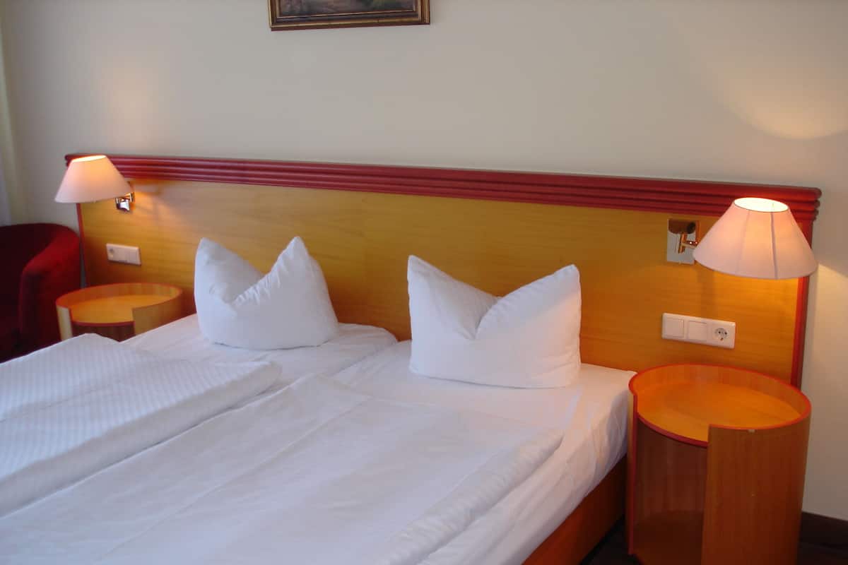 Basic Suite | 1 bedroom, hypo-allergenic bedding, in-room safe, free WiFi