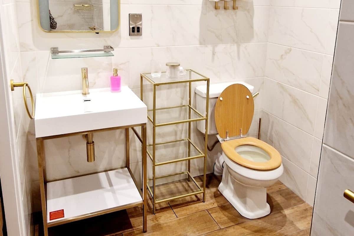 Superior Suite, Ensuite (Room 10) | Bathroom