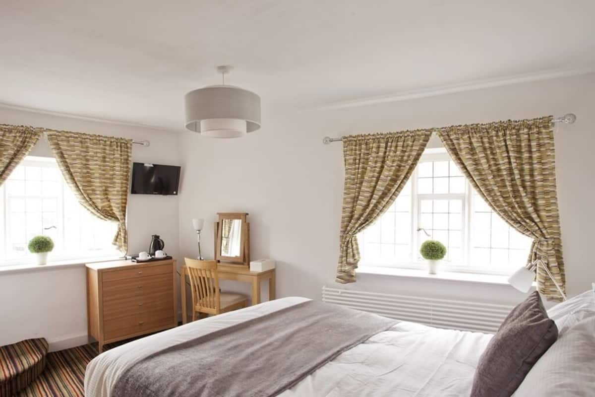 Double Room, Ensuite (No 1)