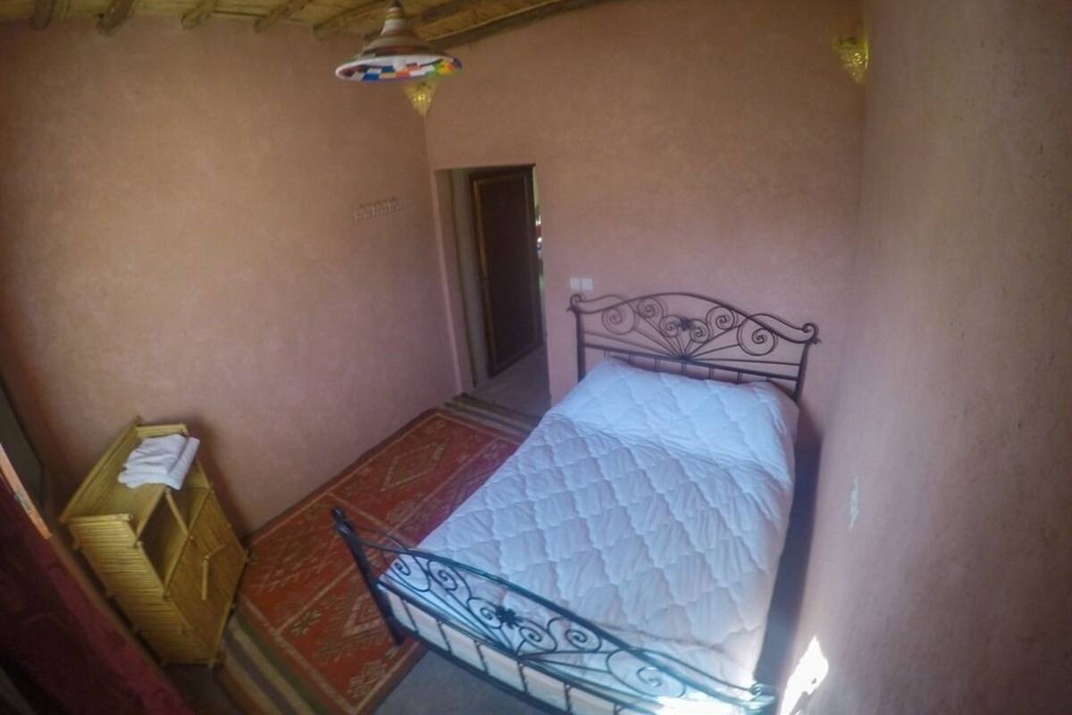Habitación doble, baño privado | Caja de seguridad en la habitación y wifi gratis