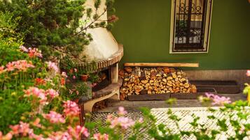 Children's play area - outdoor