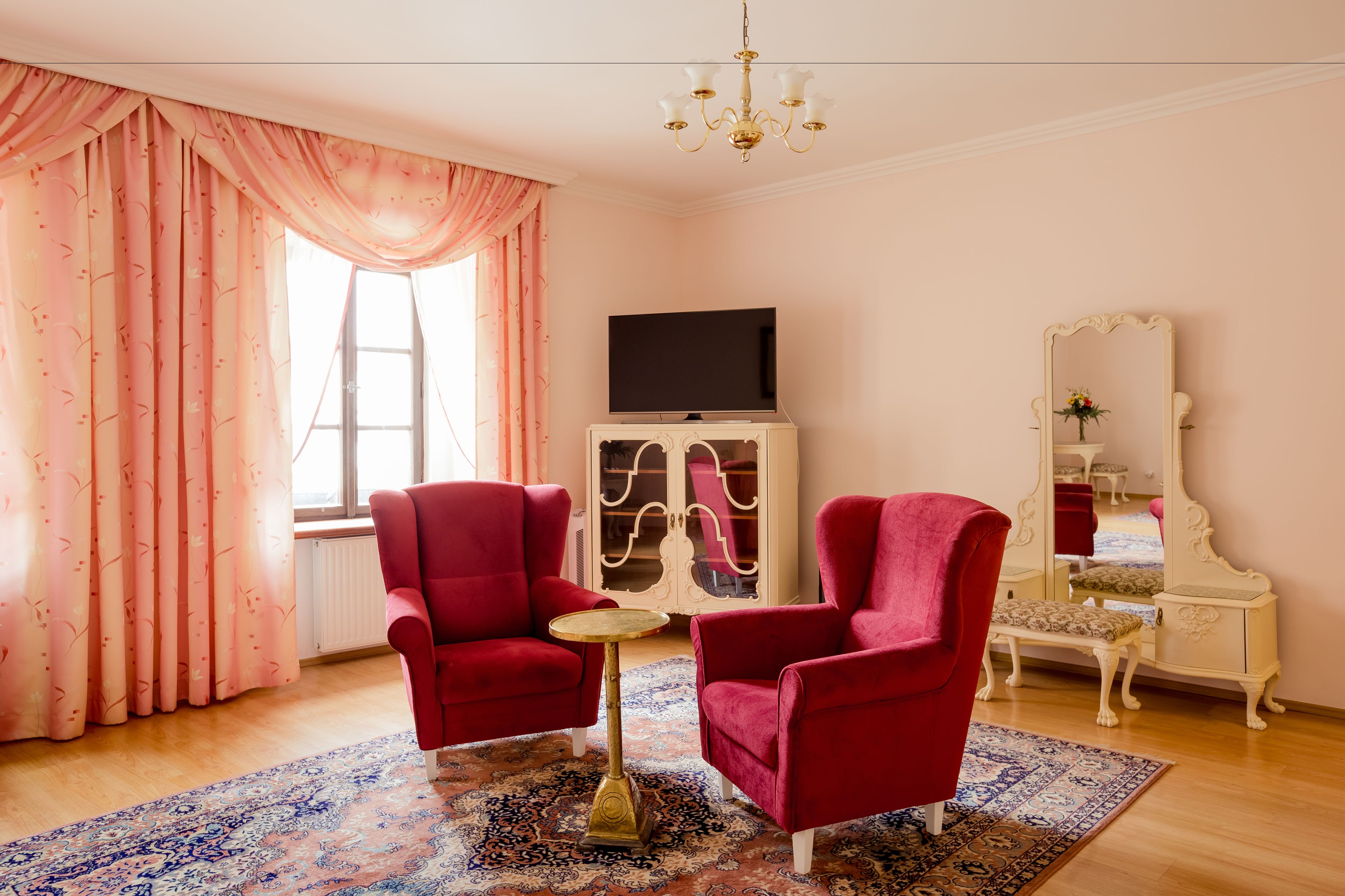 presidential apartment, 1 bedroom, bathtub, city view | minibar, iron/ironing board, free wifi, bed sheets