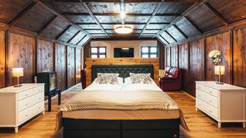 Minibar, iron/ironing board, free WiFi, bed sheets