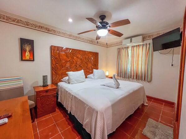 Villa | In-room safe, individually decorated, iron/ironing board, free WiFi - Villa Pajaros (Isla Mujeres)