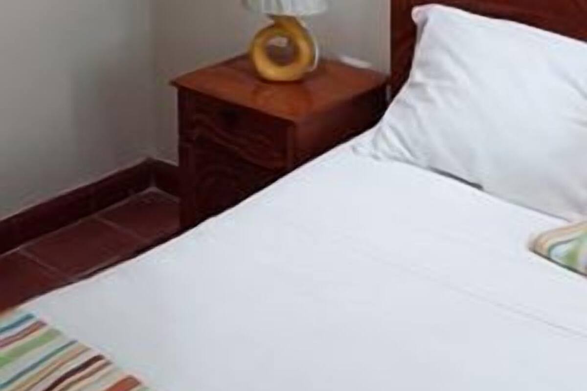 Deluxe Villa, Birden Çok Yatak Odası, Özel Banyo (Fre wi fi ) | Odada kasa, ütü/ütü masası, ücretsiz kablosuz İnternet 