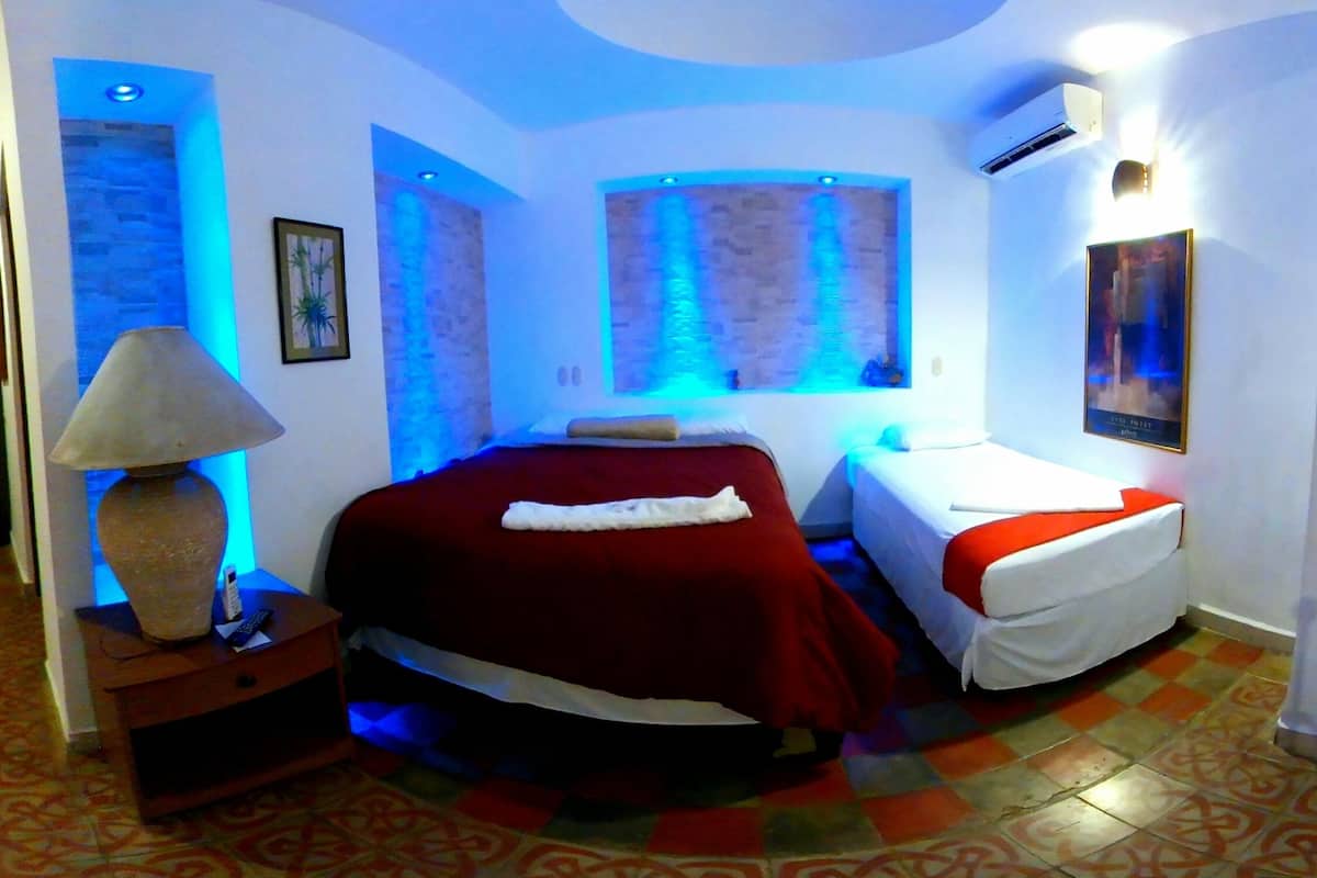 Rollaway beds, free WiFi