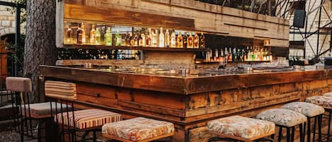 6 restaurants, serveren lunch, diner, Franse gerechten