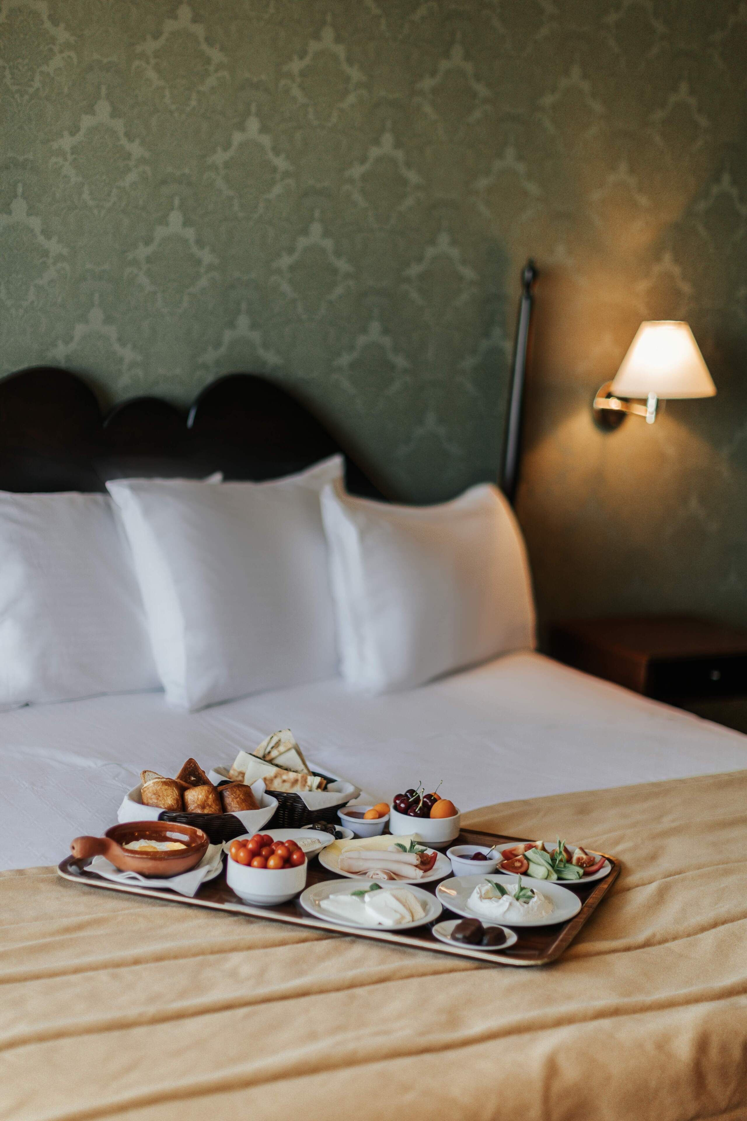 Premium Room | 1 bedroom, in-room safe, iron/ironing board, free cribs/infant beds