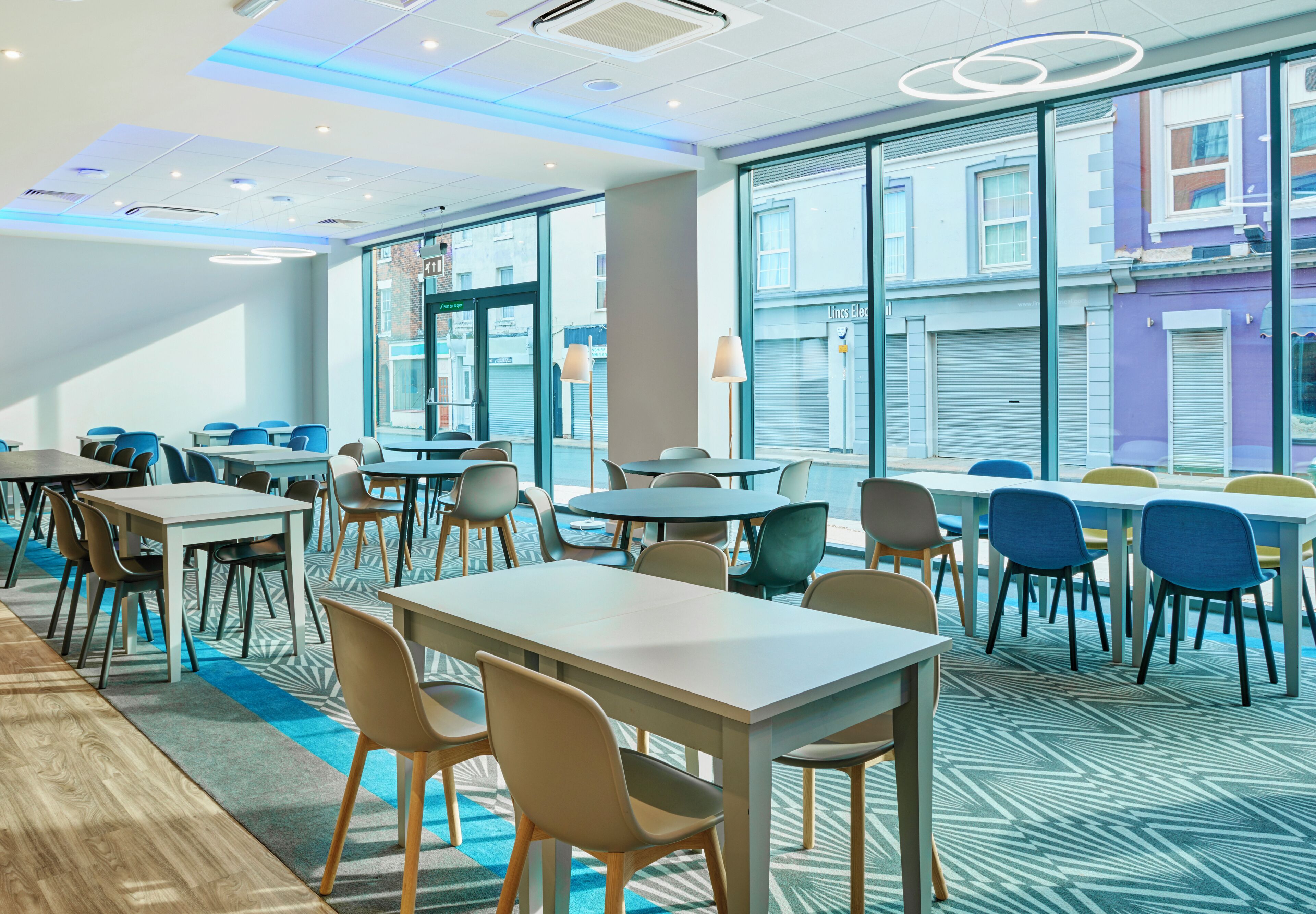 breakfast, lunch and dinner served