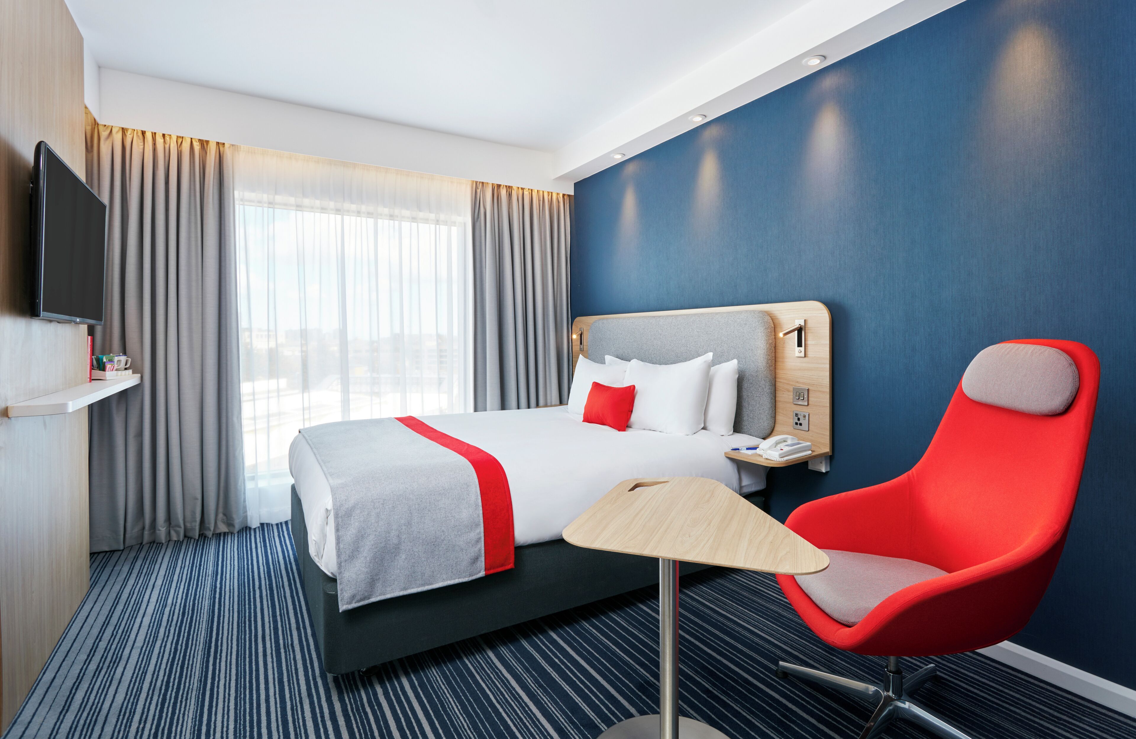 1 bedroom, in-room safe, desk, soundproofing