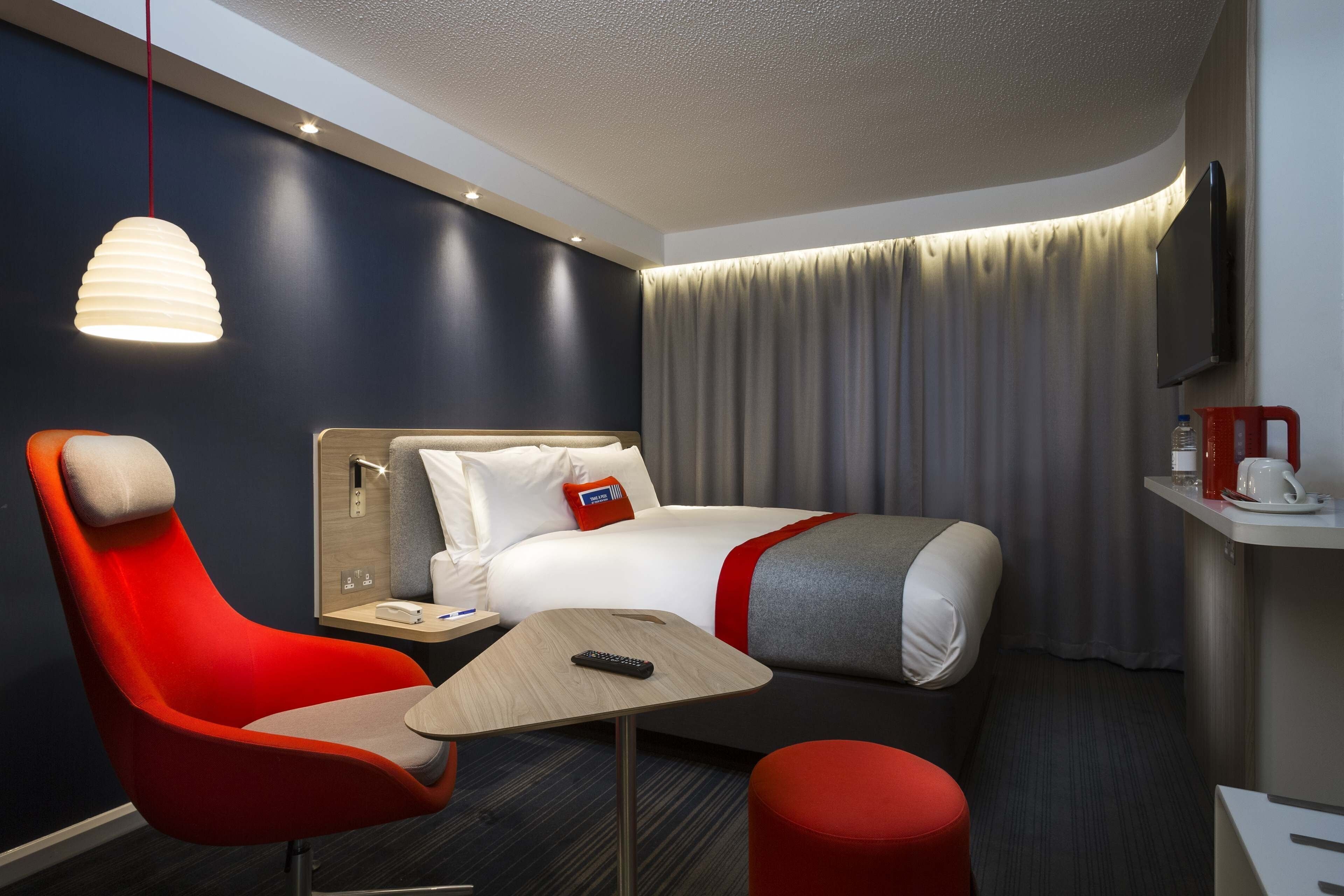 standard room, 1 double bed | 1 bedroom, in-room safe, desk, soundproofing