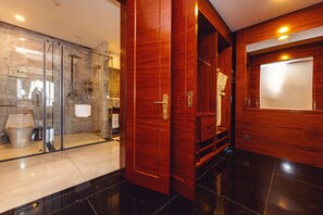 Luxury Duplex, 1 Bedroom, Executive Level | Bathroom | Separate tub and shower, deep soaking tub, rainfall showerhead