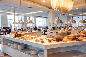 Morgenmadsbuffet hver dag (20 USD pr. person)